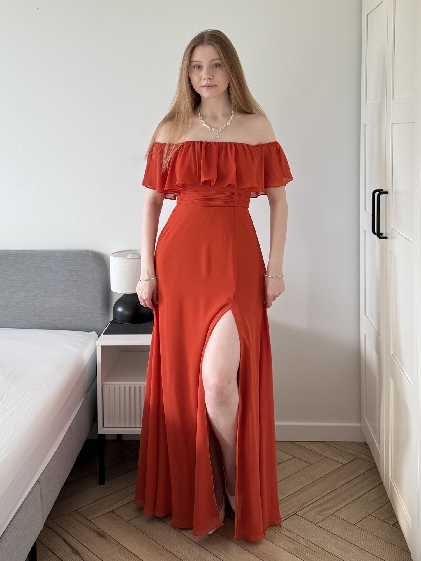 ÉMILE|Off the Shoulder Ruffle Bodice Long Flowy Chiffon Bridesmaid Dress