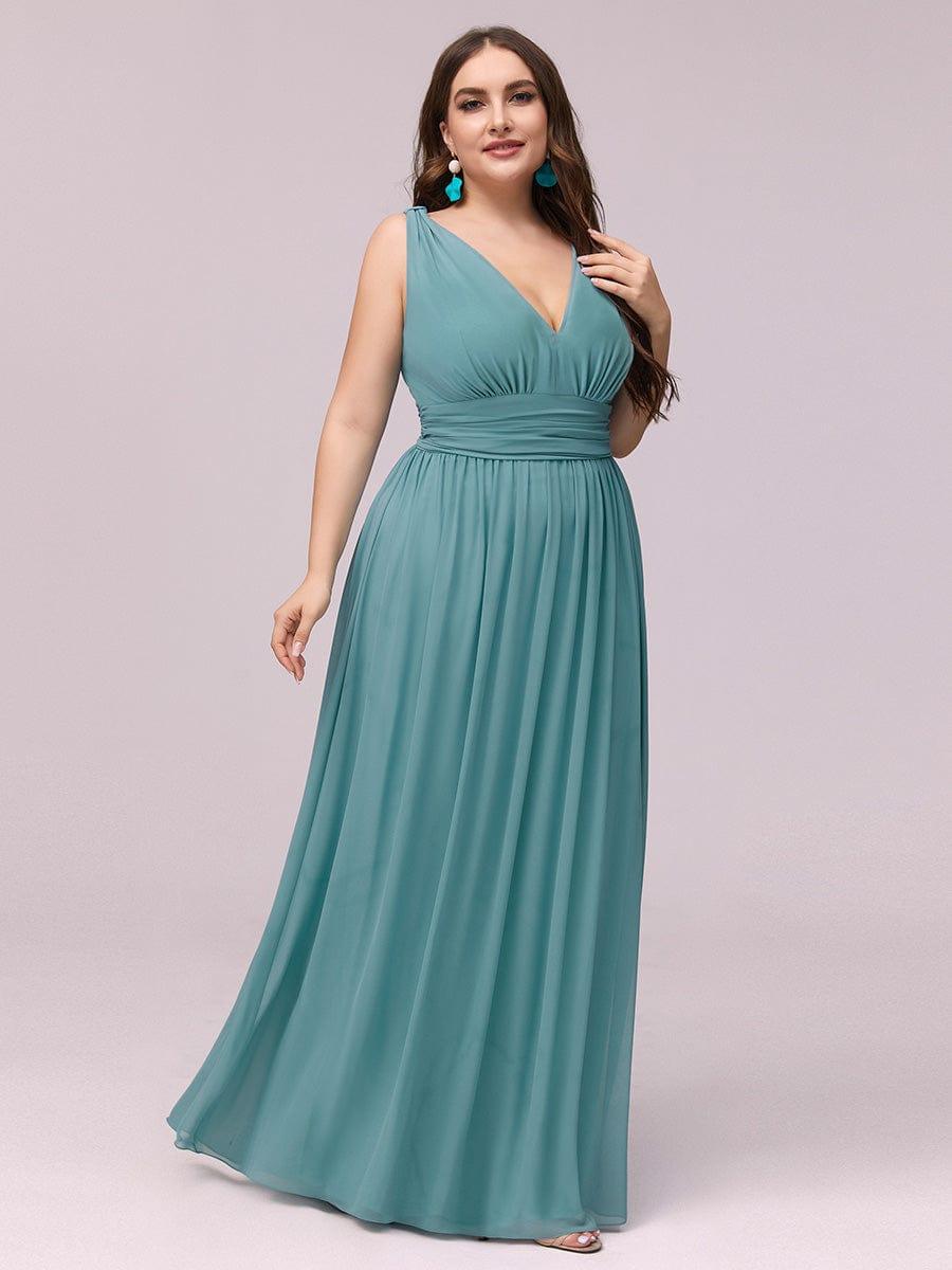 pretty HUSH|Plus Size Sleeveless V-Neck Chiffon Semi Bridesmaid Dress