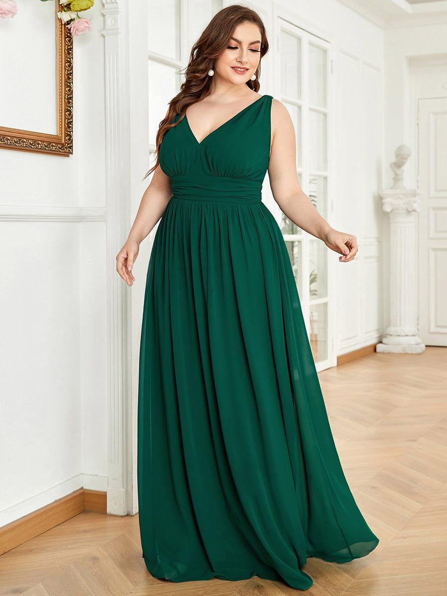 pretty HUSH|Plus Size Sleeveless V-Neck Chiffon Semi Bridesmaid Dress