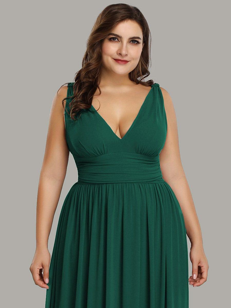 pretty HUSH|Plus Size Sleeveless V-Neck Chiffon Semi Bridesmaid Dress