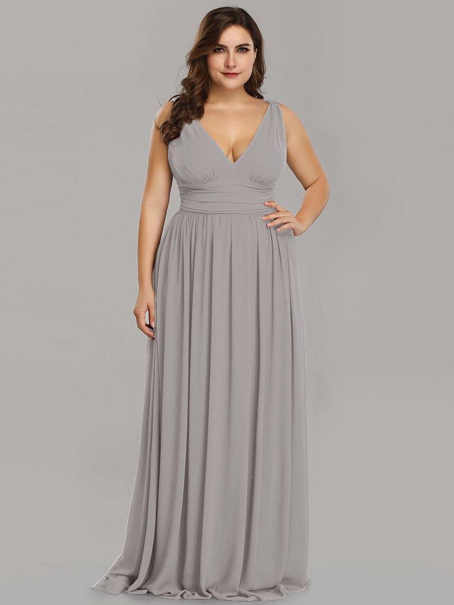 pretty HUSH|Plus Size Sleeveless V-Neck Chiffon Semi Bridesmaid Dress