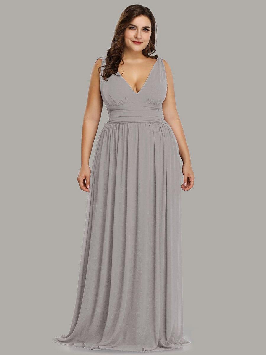 pretty HUSH|Plus Size Sleeveless V-Neck Chiffon Semi Bridesmaid Dress