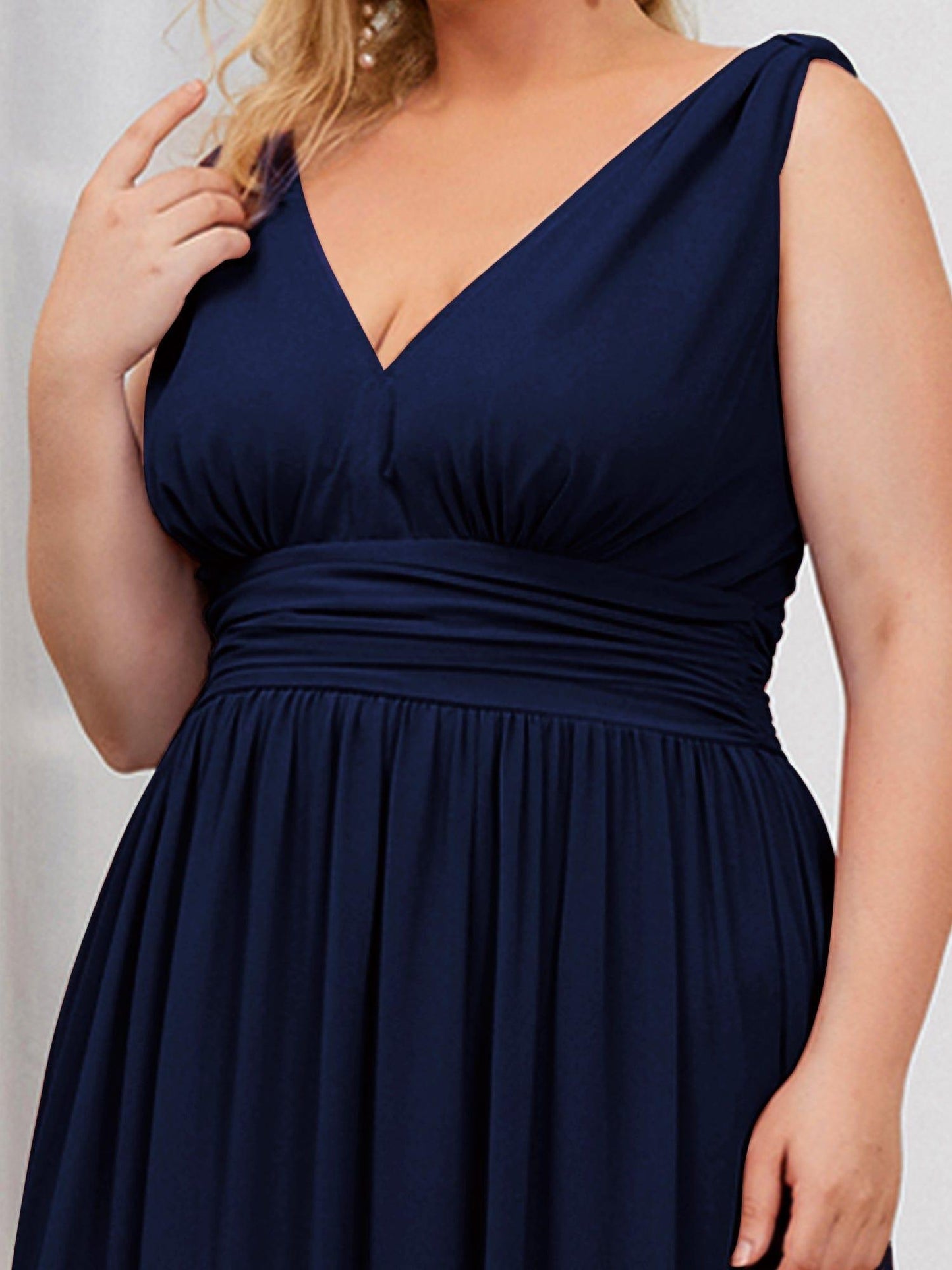 pretty HUSH|Plus Size Sleeveless V-Neck Chiffon Semi Bridesmaid Dress