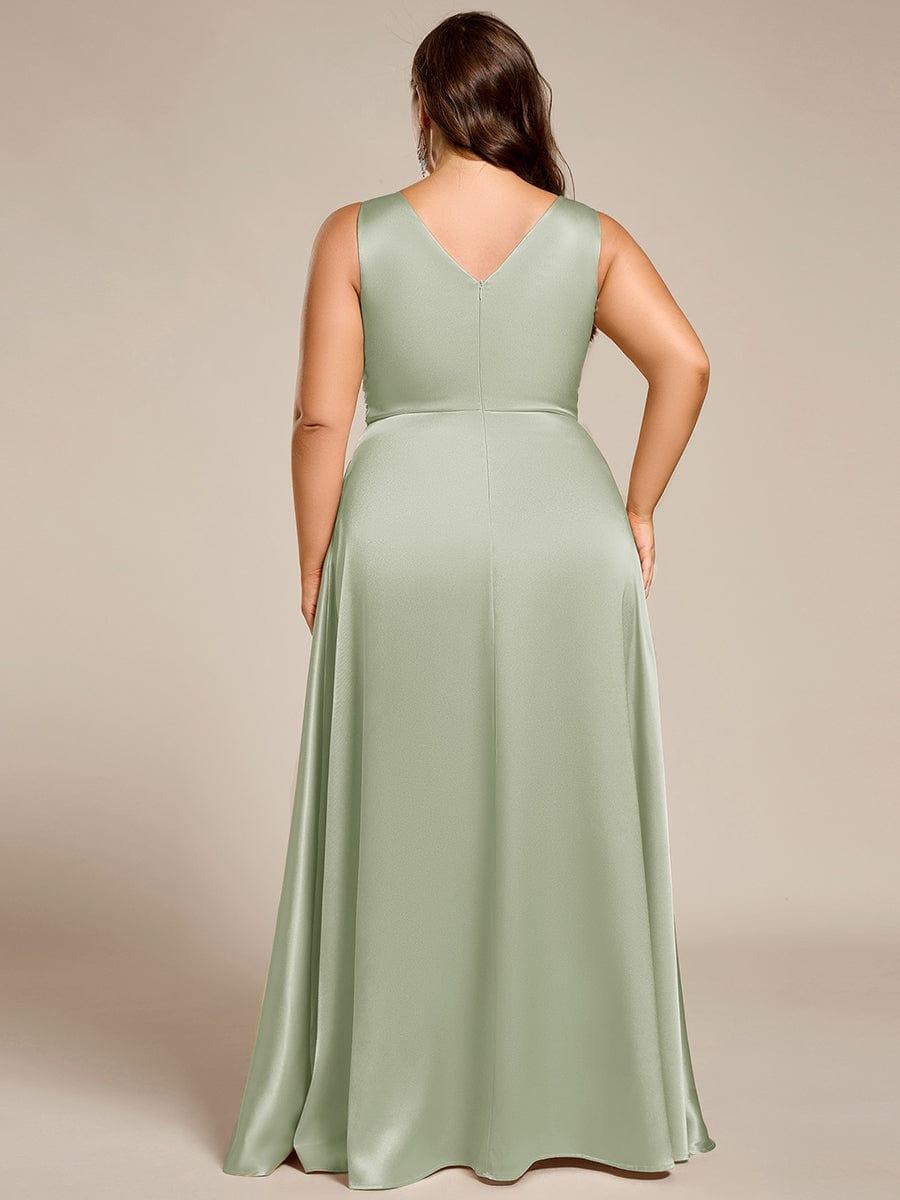 pretty INDY|Plus Size Satin Empire Waist Maxi Bridesmaid Dress with Pockets
