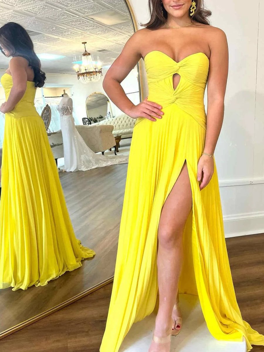 Tyrone | Strapless Keyhole Pleated A-Line Prom Dress